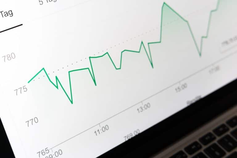 PER ou assurance vie : que choisir pour préparer votre retraite quand on est dirigeant ou TNS ?